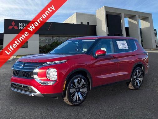 Diamond Red 2026 Mitsubishi Outlander SE