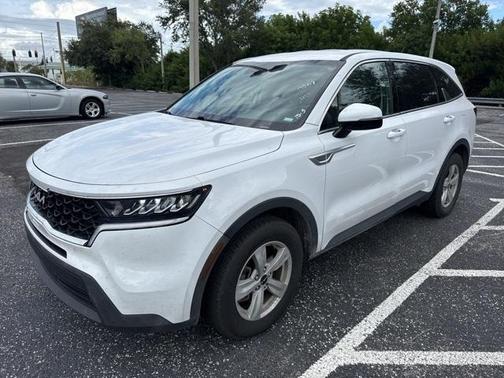 2022 Kia Sorento LX