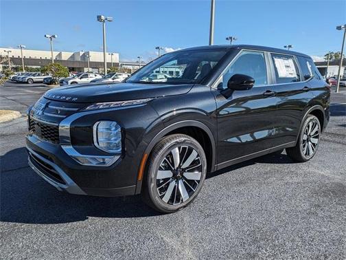 2025 Mitsubishi Outlander SE