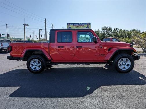 2023 Jeep Gladiator Sport