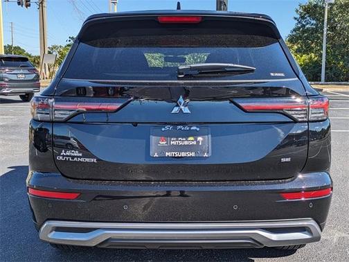 2025 Mitsubishi Outlander SE