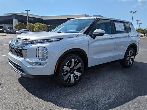 2025 Mitsubishi Outlander SE