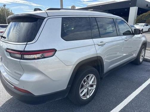 2022 Jeep Grand Cherokee L Laredo