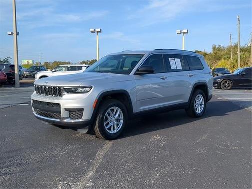 2022 Jeep Grand Cherokee L Laredo