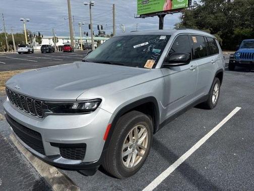 2022 Jeep Grand Cherokee L Laredo