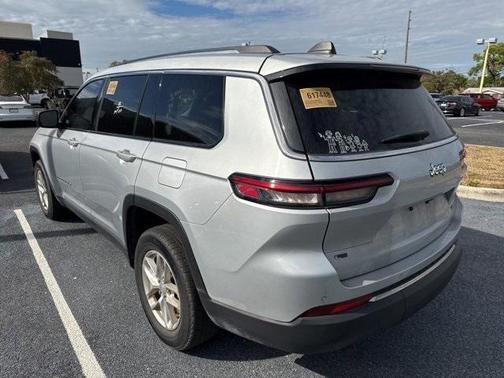 2022 Jeep Grand Cherokee L Laredo