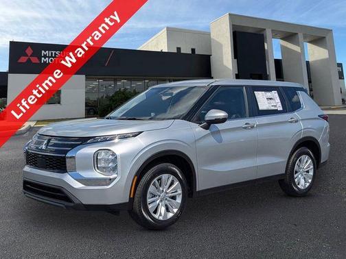 2026 Mitsubishi Outlander ES