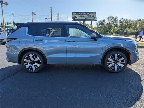 2025 Mitsubishi Outlander SEL