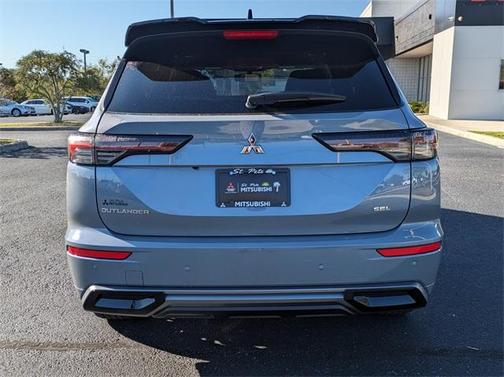 2025 Mitsubishi Outlander SEL