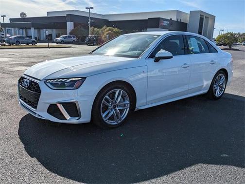 2024 Audi A4 45 S line quattro Premium