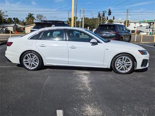 2024 Audi A4 45 S line quattro Premium