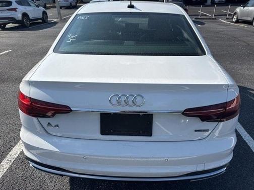 2024 Audi A4 45 S line quattro Premium