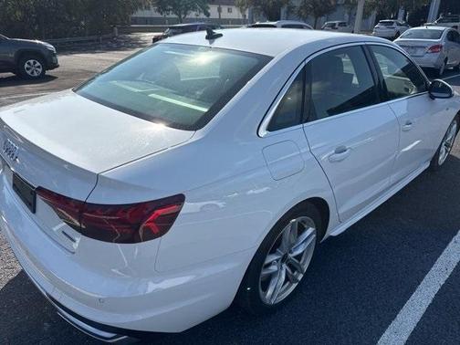 2024 Audi A4 45 S line quattro Premium
