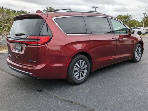 2021 Chrysler Pacifica Hybrid Touring L