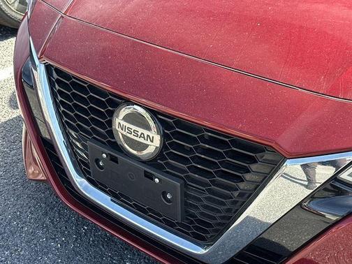 Sunset Drift Chromaflair 2019 Nissan Altima 2.5 Platinum