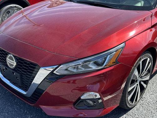 Sunset Drift Chromaflair 2019 Nissan Altima 2.5 Platinum