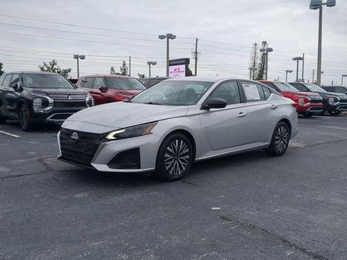Brilliant Silver Metallic 2024 Nissan Altima 2.5 SV