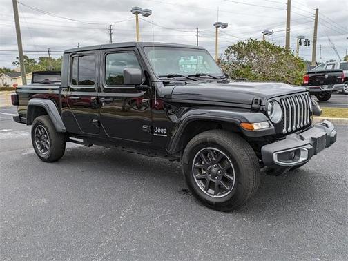 2023 Jeep Gladiator Overland