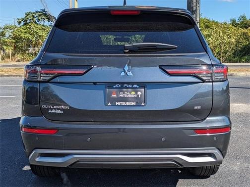 2025 Mitsubishi Outlander SE