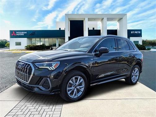 2024 Audi Q3 45 S line Premium