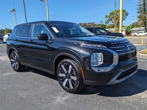 2025 Mitsubishi Outlander SE