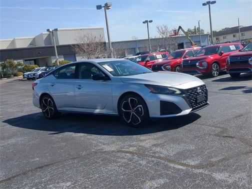 2024 Nissan Altima 2.5 SR