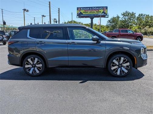 2025 Mitsubishi Outlander SEL