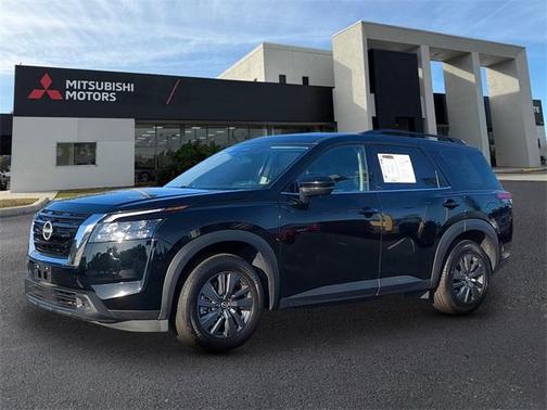 2024 Nissan Pathfinder SV