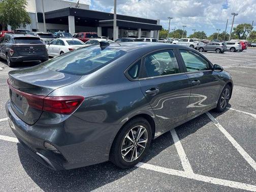 Gravity Gray 2024 Kia Forte LXS