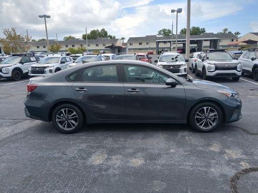 Gravity Gray 2024 Kia Forte LXS
