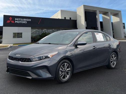 Gravity Gray 2024 Kia Forte LXS
