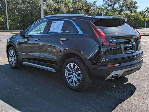 2023 Cadillac XT4 Premium Luxury
