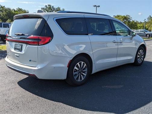 2021 Chrysler Pacifica Hybrid Touring L
