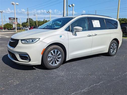 2021 Chrysler Pacifica Hybrid Touring L