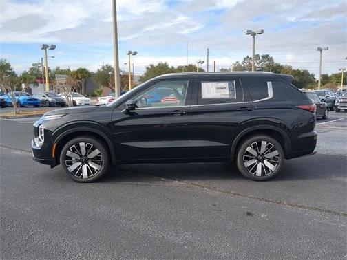 2025 Mitsubishi Outlander SEL