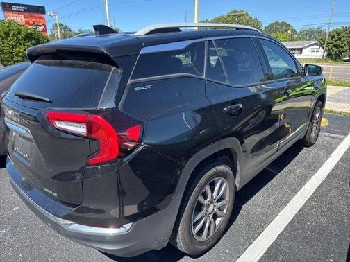 2024 GMC Terrain SLT