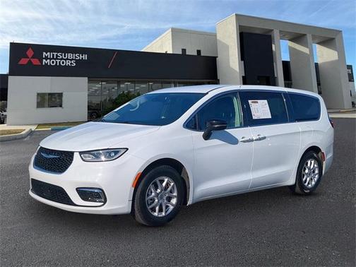 2024 Chrysler Pacifica Touring-L