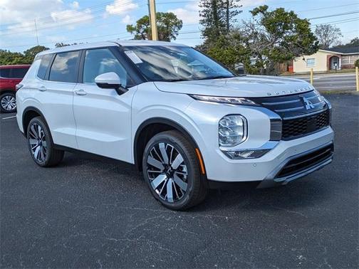 2025 Mitsubishi Outlander SE
