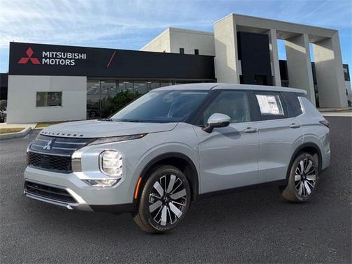 2025 Mitsubishi Outlander SE