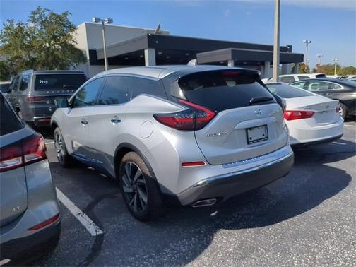 2022 Nissan Murano SL
