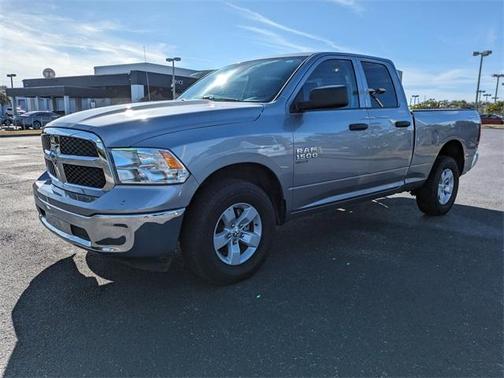 2024 RAM 1500 Classic SLT