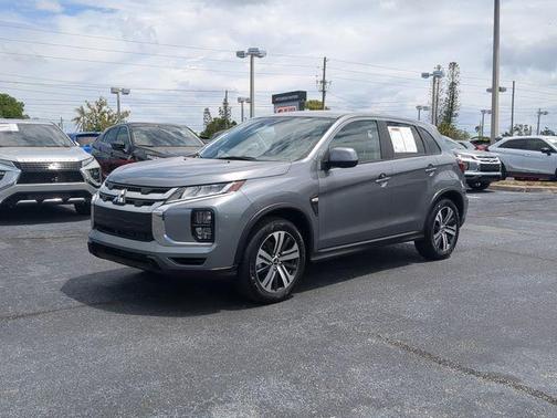 Mercury Gray Metallic 2025 Mitsubishi Outlander Sport 2.0 ES
