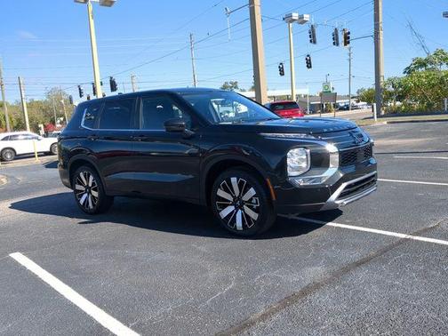 2026 Mitsubishi Outlander SE