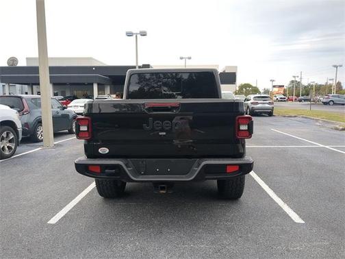 2022 Jeep Gladiator Overland