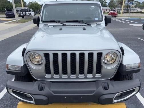 2023 Jeep Gladiator Overland