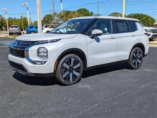 2025 Mitsubishi Outlander SE