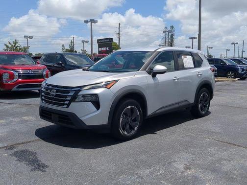 Brilliant Silver Metallic 2024 Nissan Rogue SV