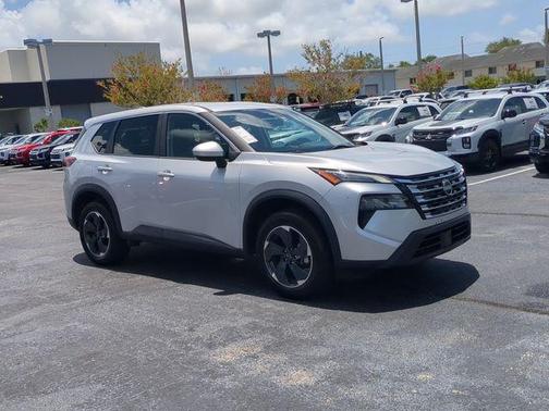 Brilliant Silver Metallic 2024 Nissan Rogue SV