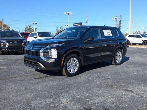 2026 Mitsubishi Outlander ES