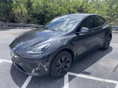 Gray 2024 Tesla Model Y Long Range